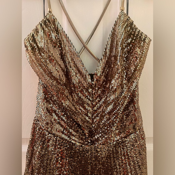RALPH LAUREN - Gold Sequin Bella Hadid Dress - Size 8 - NWT - Picture 10 of 11